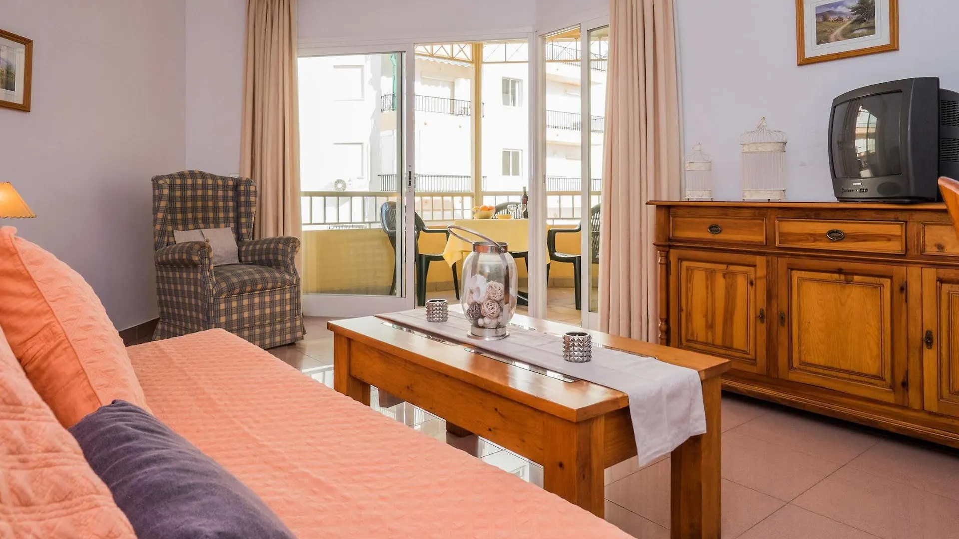 Apartamentos Andalucia Edificio Cantares Nerja