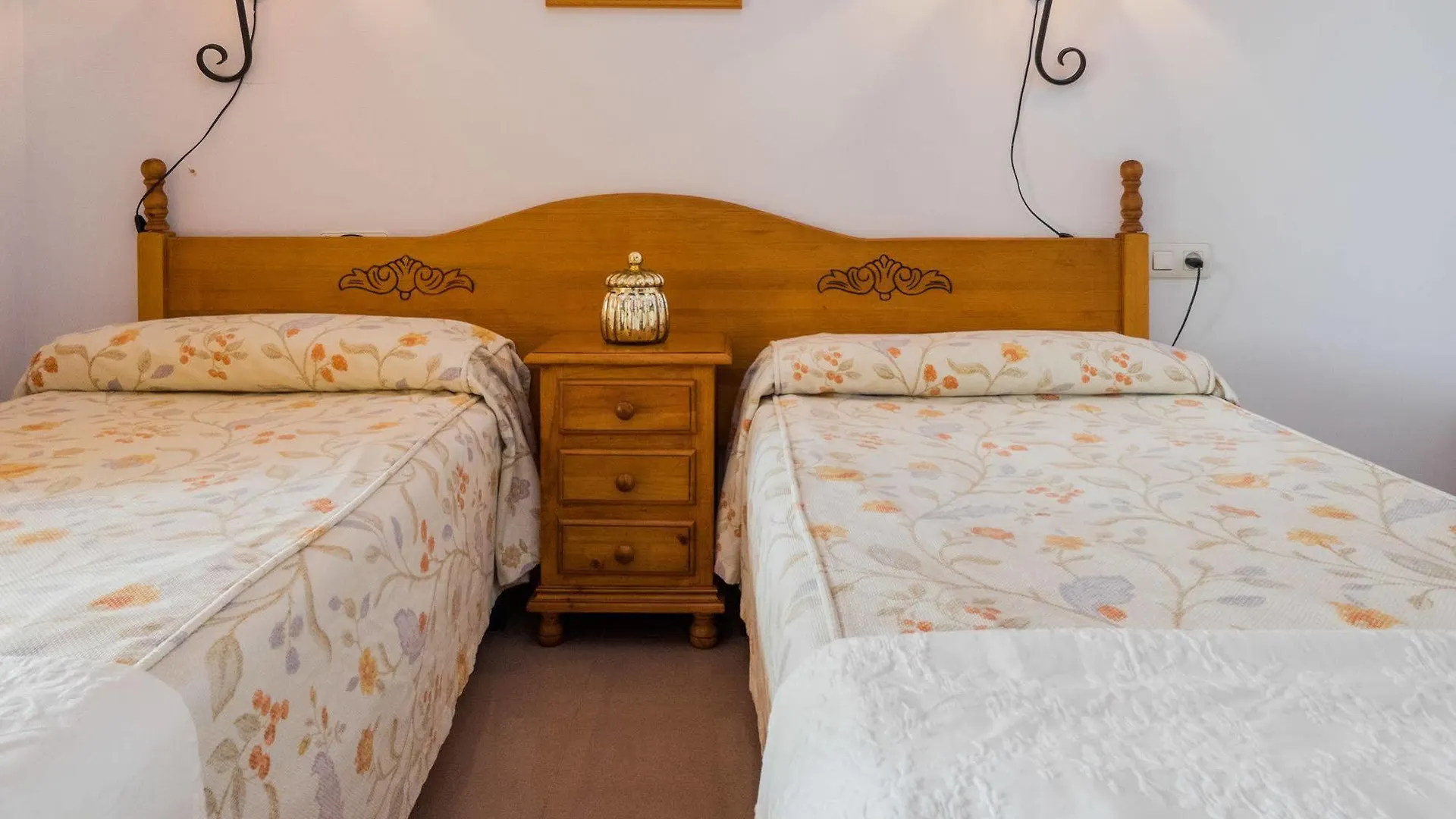 Apartamentos Andalucia Edificio Cantares Nerja Apartment