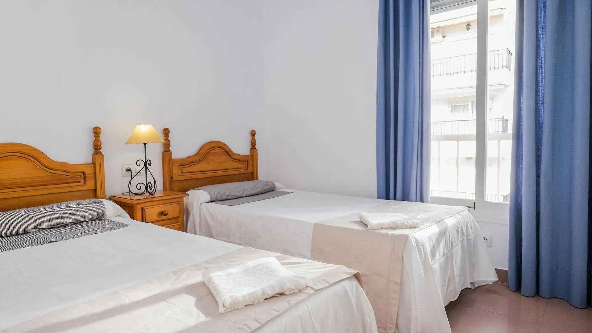 Apartamentos Andalucia Edificio Cantares Nerja 0*,  Spain