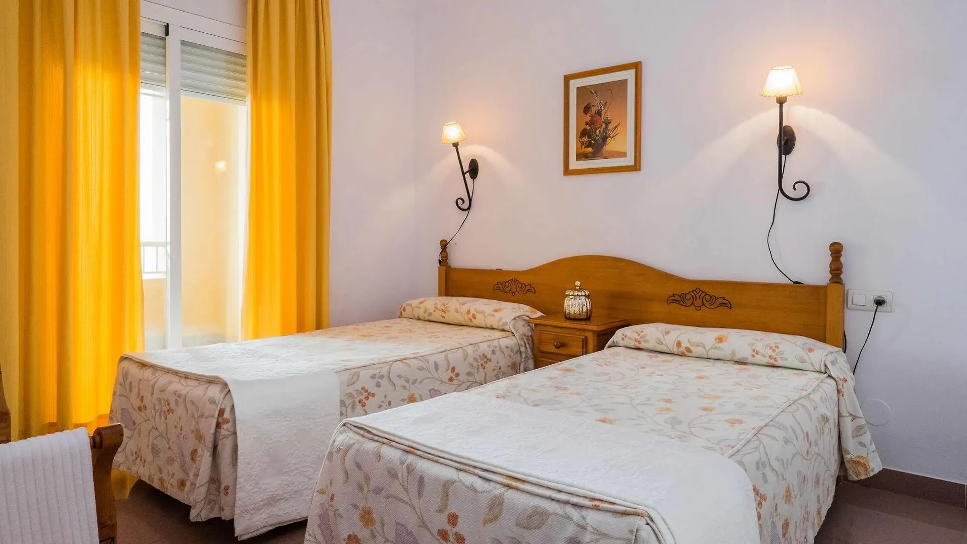 Apartamentos Andalucia Edificio Cantares Nerja 0*,